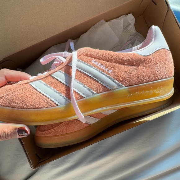 Adidas Gazelle | size 8 - Picture 2 of 11